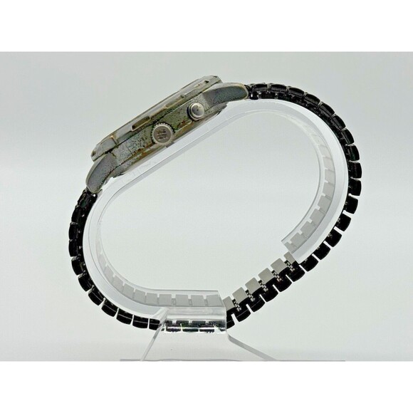 Columbia MensWatch CL-1269 50m Green Dial CL-1269 Working with New Battery EUC - Picture 2 of 5